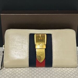 GUCCI Sylvie Web Accent Sherry Line Leather Accordion Zip Around Long Wallet